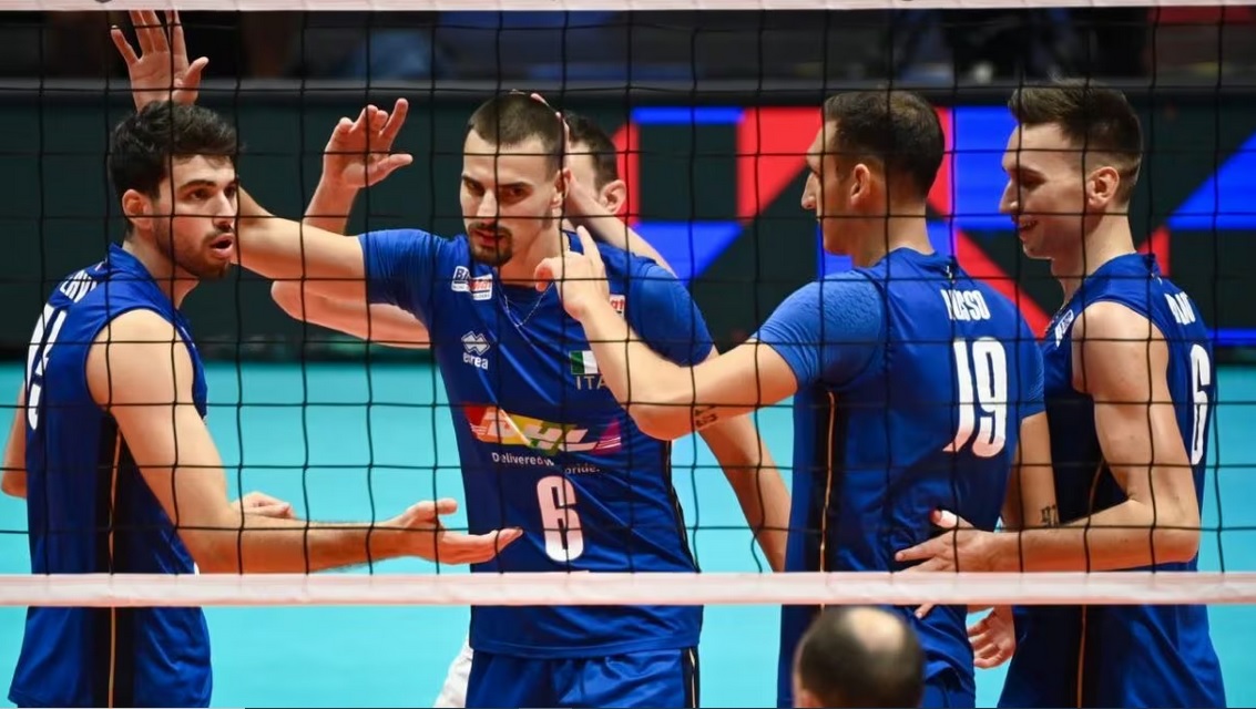 Il Palaflorio pronto a spingere gli azzurri tra le grandi del volley europeo: grande attesa per Italia-Macedonia del Nord e Olanda-Germania