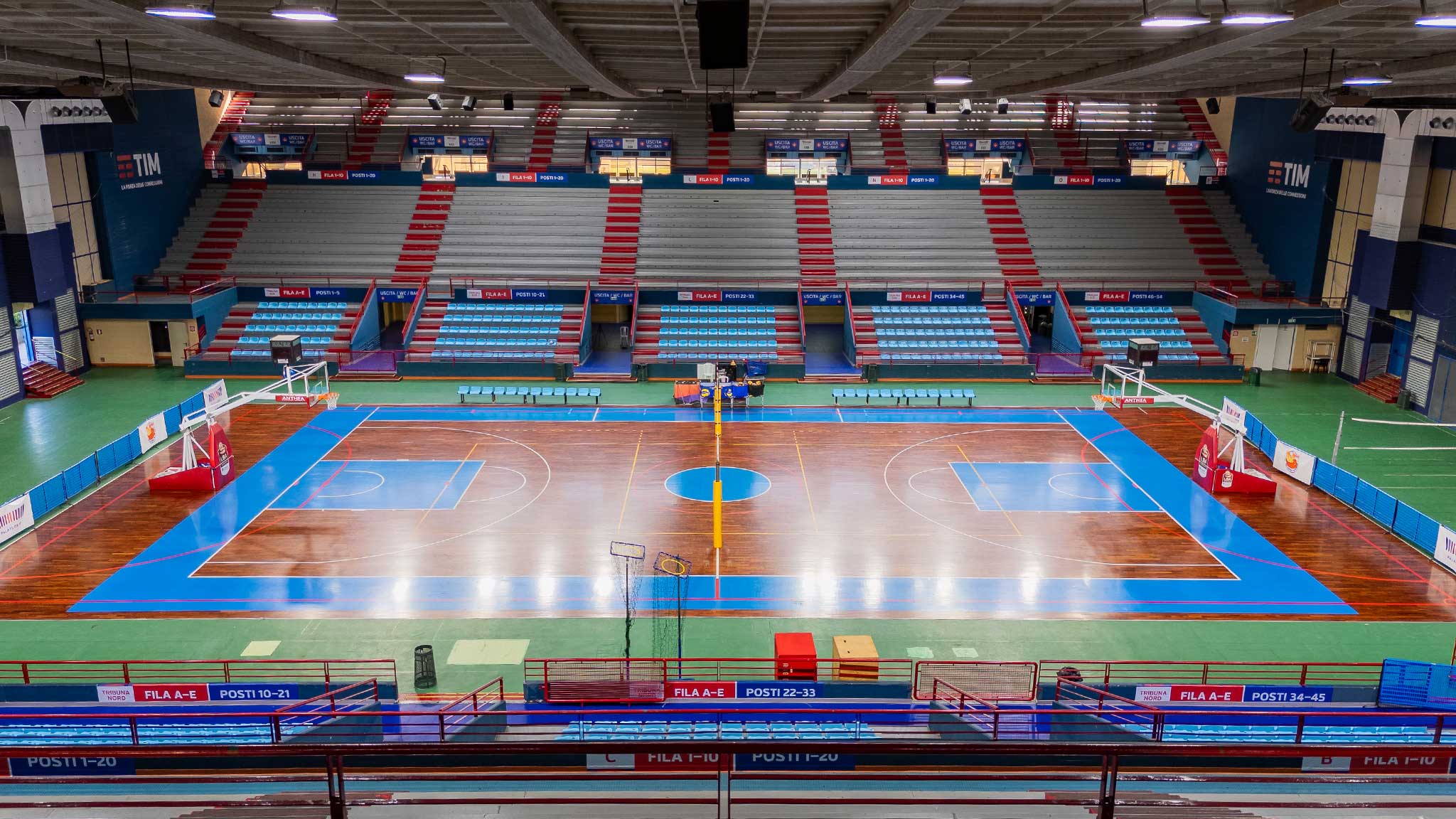 palaflorio-interno-panoramica